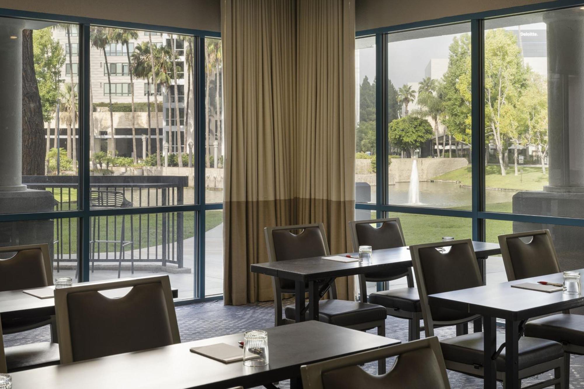 Costa Mesa Marriott Otel Dış mekan fotoğraf