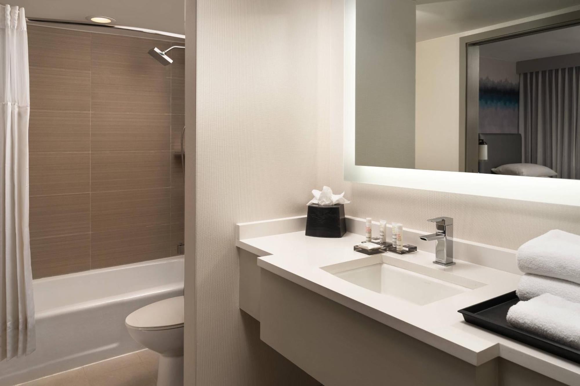 Costa Mesa Marriott Otel Dış mekan fotoğraf